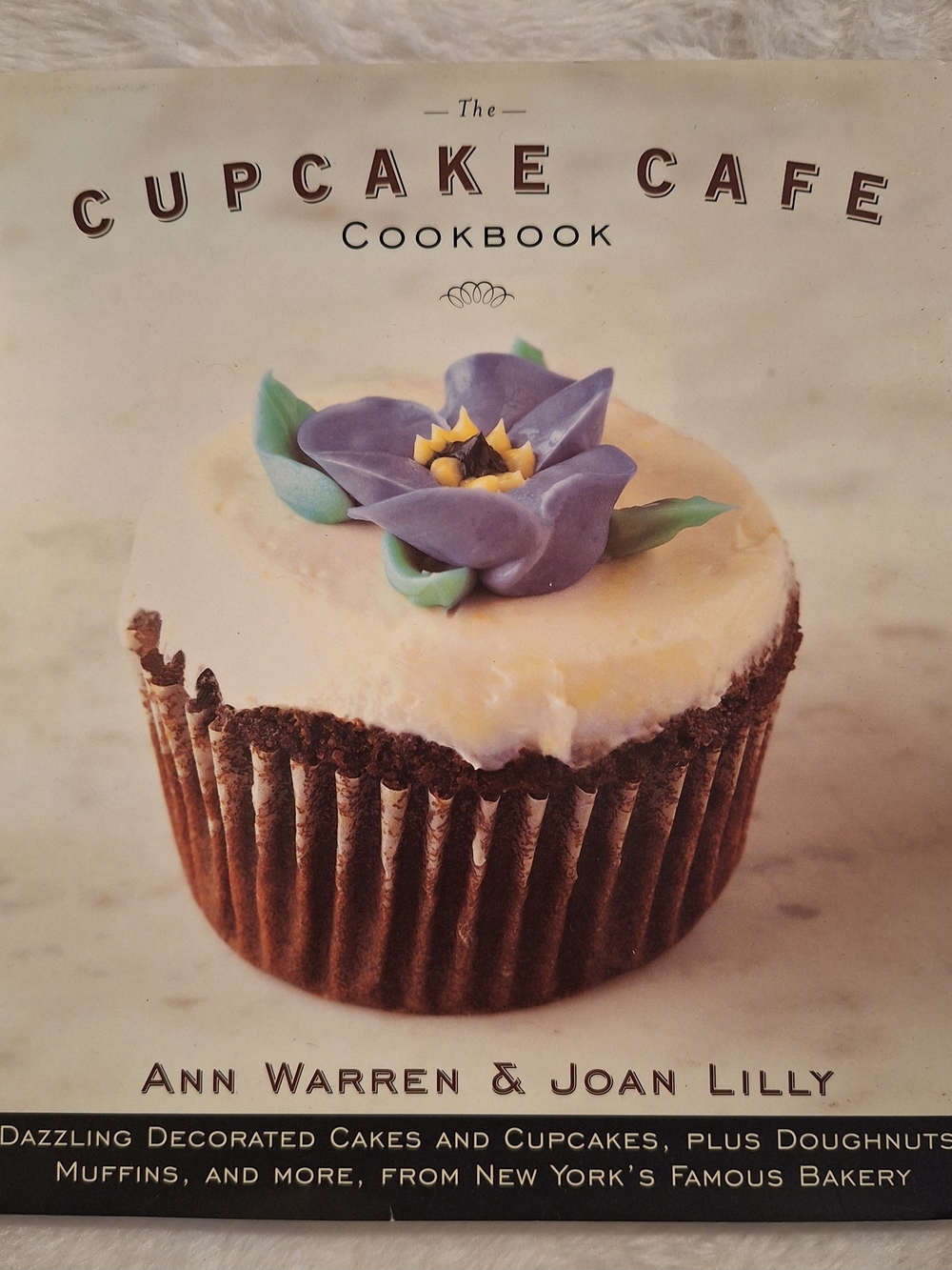 The Cupcake Cafe Cookbook